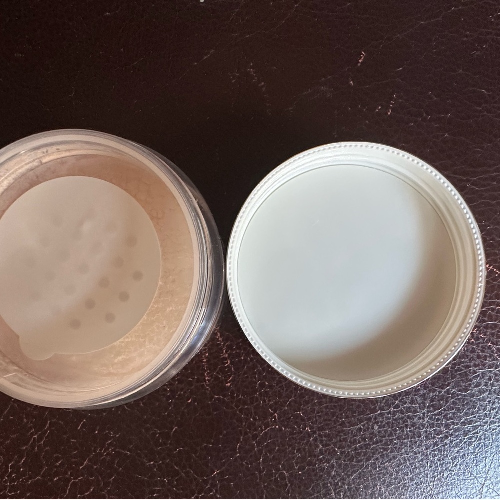 Magic Liquid Powder - Cream - Picture 4 of 4